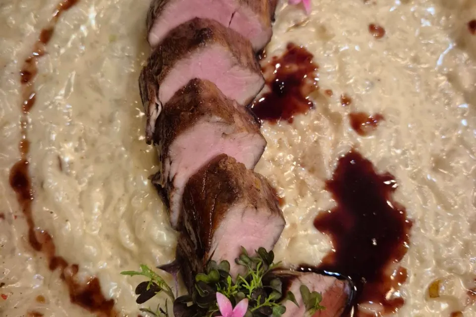 Körtés-gorgonzolás rizottó borral sült szűzzel (L)